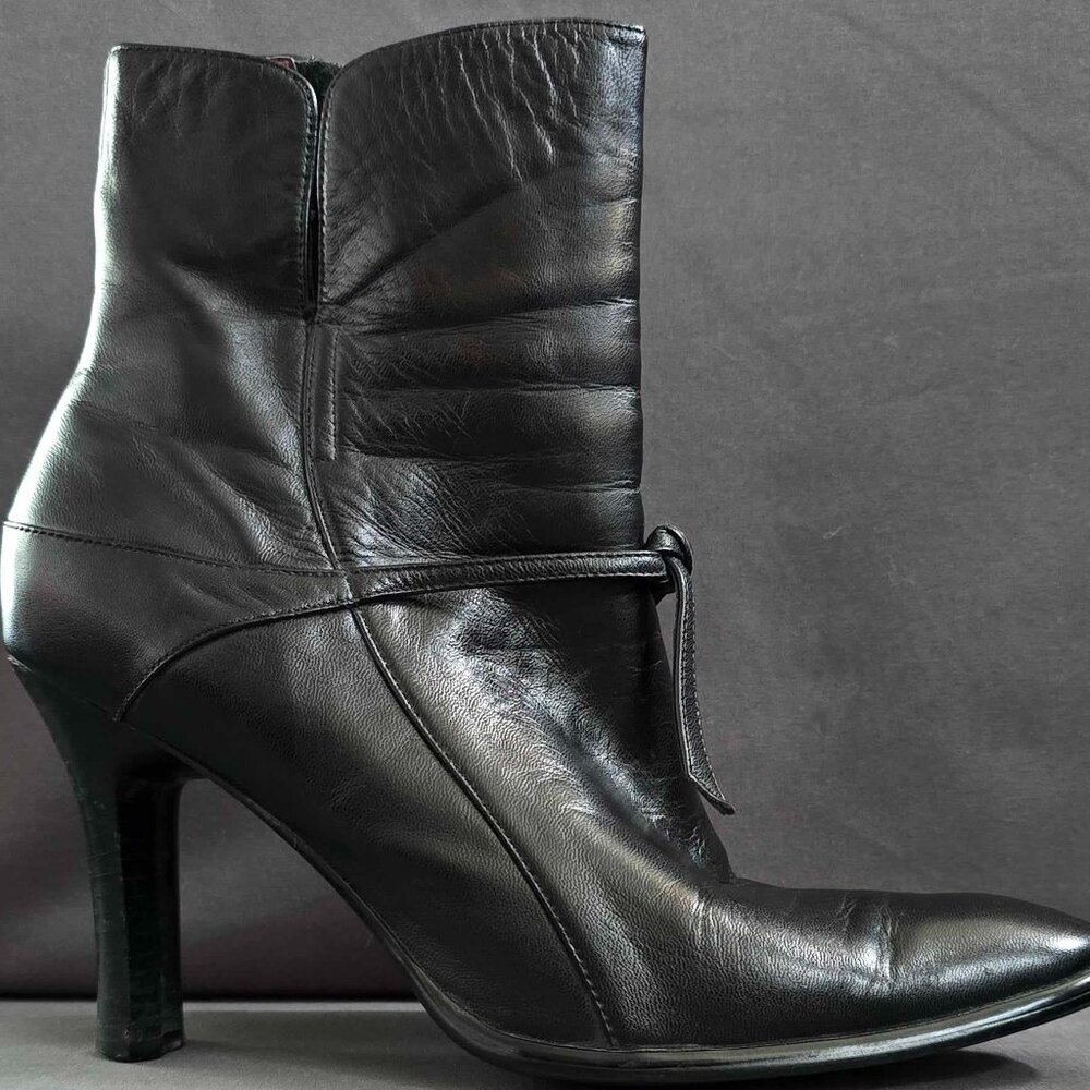 Hillard & Hanson Ruby Women's Ankle Boots Zip Up Leather Black Size 8M
